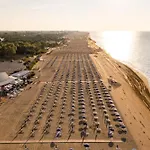 Lido Dei Pini Modern Escape * Bibione