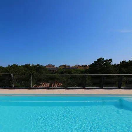 Lido Dei Pini Modern Escape Lägenhet Bibione