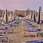 Lido Dei Pini Modern Escape Apartamento Bibione