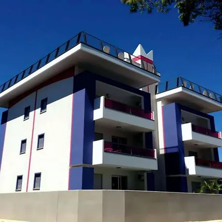 Διαμέρισμα Lido Dei Pini Modern Escape Μπιμπιόνε