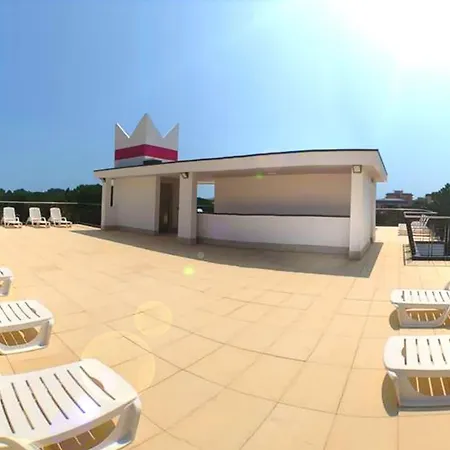 Lido Dei Pini Modern Escape
