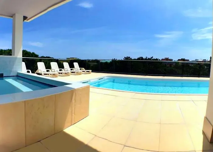 Apartament Lido Dei Pini Modern Escape *